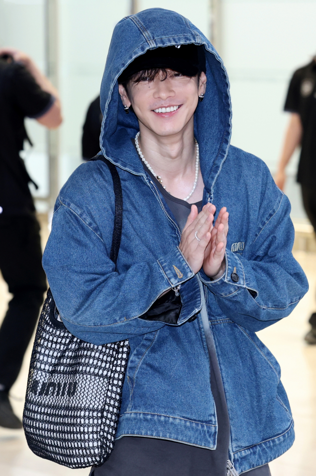 (김포공항=뉴스1) 권현진 기자 = 일본 배우 사토 타케루가 영화 ‘내 남편과 결혼해줘’ 홍보를 위해 26일 오전 김포공항을 통해 입국해 미소를 짓고 있다. 2025.6.26/뉴스1 Copyright © 뉴스1. All rights reserved. 무단 전재 및 재배포, AI학습 이용 금지. /사진=(김포공항=뉴스1) 권현진 기자