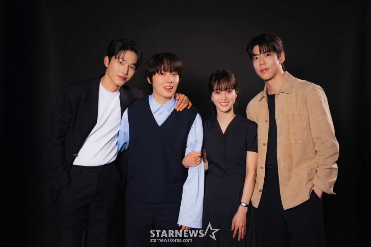 티빙 드라마 '러닝메이트'의 배우 이정식, 윤현수, 홍화연, 최우성이 24일 진행된 라운드 인터뷰를 위해 포즈를 취하고 있다. /사진제공=티빙 2025.06.24 /사진=이동훈 photoguy@