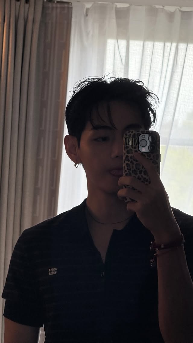 /사진=방탄소년단 뷔 SNS