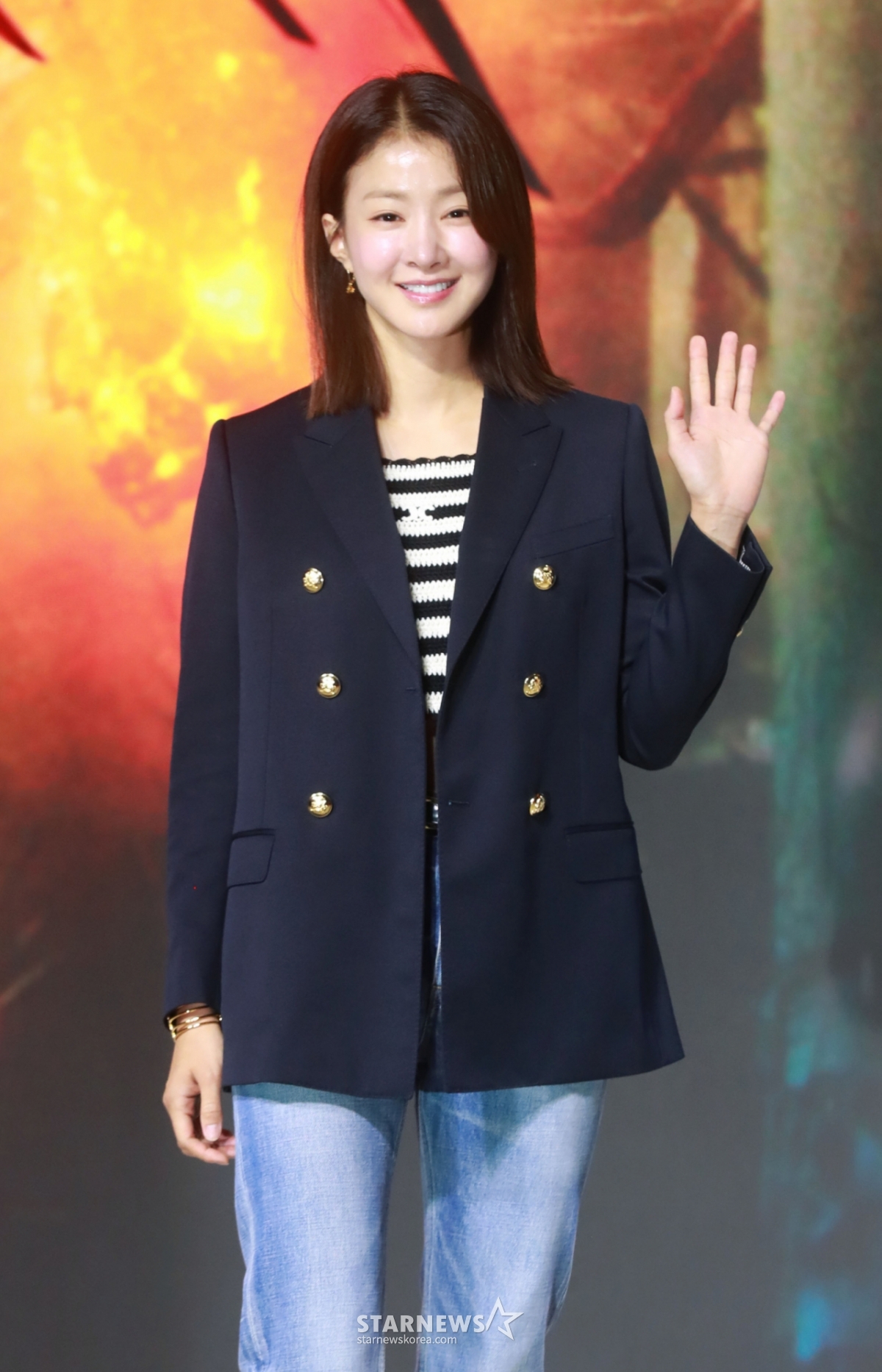 배우 이시영이 17일 오전 서울 JW 메리어트 동대문 스퀘어에서 진행된 넷플릭스 오리지널 시리즈 '스위트홈' 시즌3 제작발표회에 참석해 포즈를 취하고 있다. 괴물화의 끝이자 신인류의 시작을 비로소 맞이하게 된 세상, 괴물과 인간의 모호한 경계 사이에서 선택의 기로에 놓인 이들의 더 처절하고 절박해진 사투를 그린 넷플릭스 시리즈 '스위트홈' 시즌3은 오는 19일 공개된다. /2024.07.17 /사진=이동훈