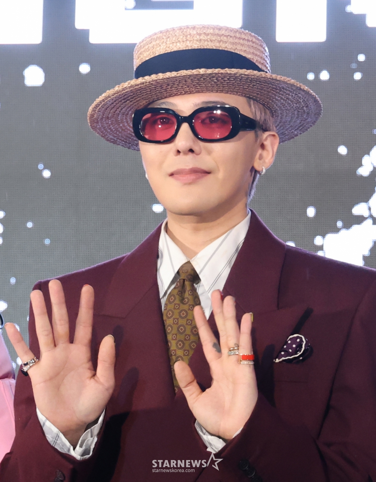 (서울=뉴스1) 권현진 기자 = 빅뱅 지드래곤(GD,권지용)이 서울 용산구 그랜드 하얏트 서울 호텔에서 열린 '피스마이너스원 프리미엄 하이볼 론칭 파티-더 시그널(THE SIGNAL)'에 참석해 포즈를 취하고 있다. 2025.6.13/뉴스1 Copyright © 뉴스1. All rights reserved. 무단 전재 및 재배포, AI학습 이용 금지. /사진=(서울=뉴스1) 권현진 기자