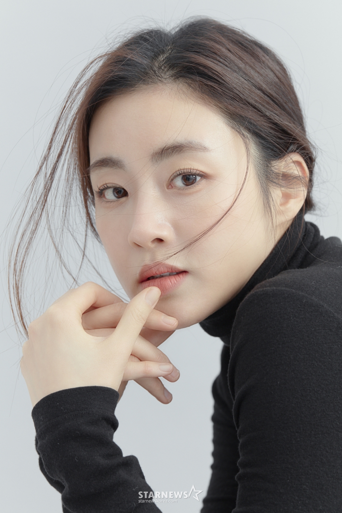 웹드라마 '남이 될 수 있을까'의 배우 강소라가 종영 인터뷰를 위해 포즈를 취하고 있다. /사진제공=플럼에이앤씨 2023.02.27