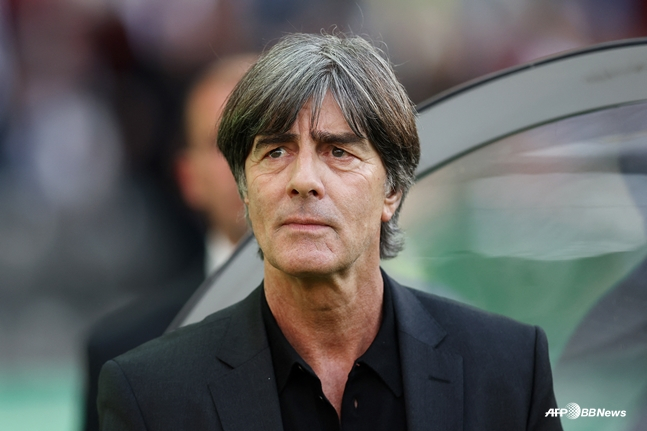 지난 2022년 5월 DFB 포칼 결승전 관람을 하고 있는 요하임 뢰브 전 감독. /AFPBBNews=뉴스1