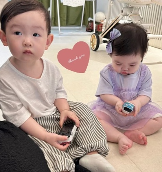 최성국 아들 시윤, 박수홍 딸 재이/사진=박수홍 SNS