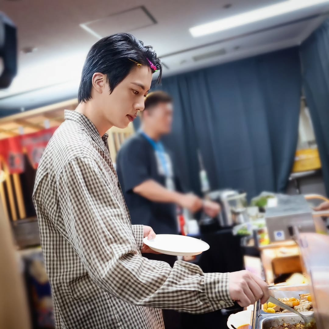 /사진=방탄소년단 진 우떠 인스타그램
