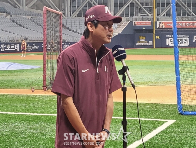 설종진 키움 감독 대행이 15일 고척스카이돔에서 인터뷰를 하고 있다. /사진=안호근 기자