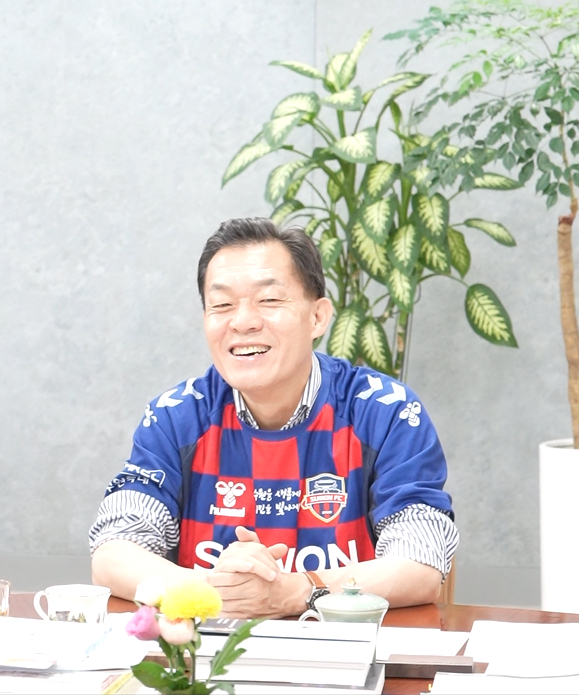 이재준 구단주. /사진=수원FC 제공