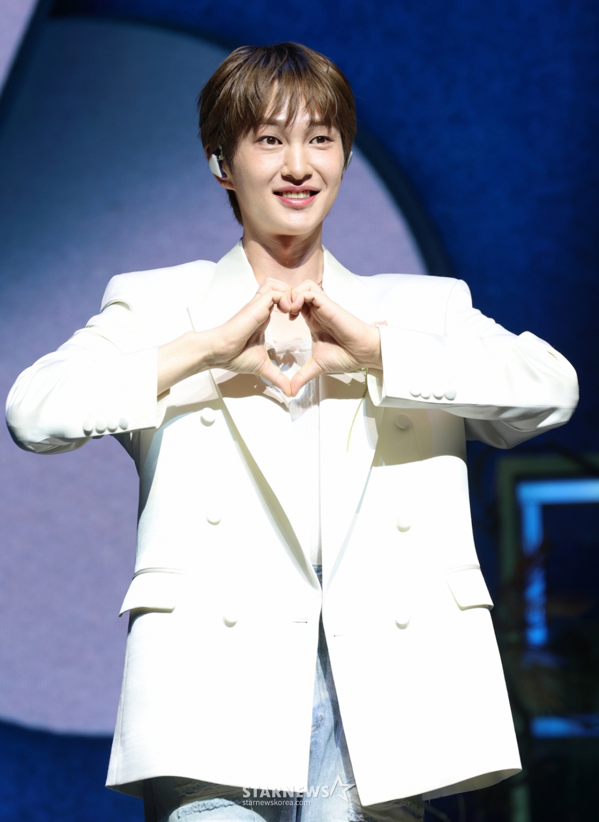 (서울=뉴스1) 권현진 기자 = 그룹 샤이니 온유가 15일 오후 서울 영등포구 명화라이브홀에서 가진 두 번째 정규앨범 '퍼센트'(PERCENT) 쇼케이스에서 포즈를 취하고 있다. 2025.7.15/뉴스1 Copyright © 뉴스1. All rights reserved. 무단 전재 및 재배포, AI학습 이용 금지. /사진=(서울=뉴스1) 권현진 기자