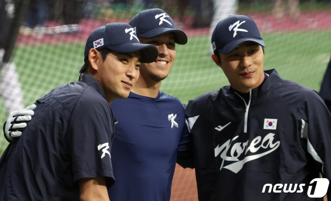 2023 WBC에서 함께 한 이정후(왼쪽부터), 토미 에드먼, 김하성. /사진=뉴스1