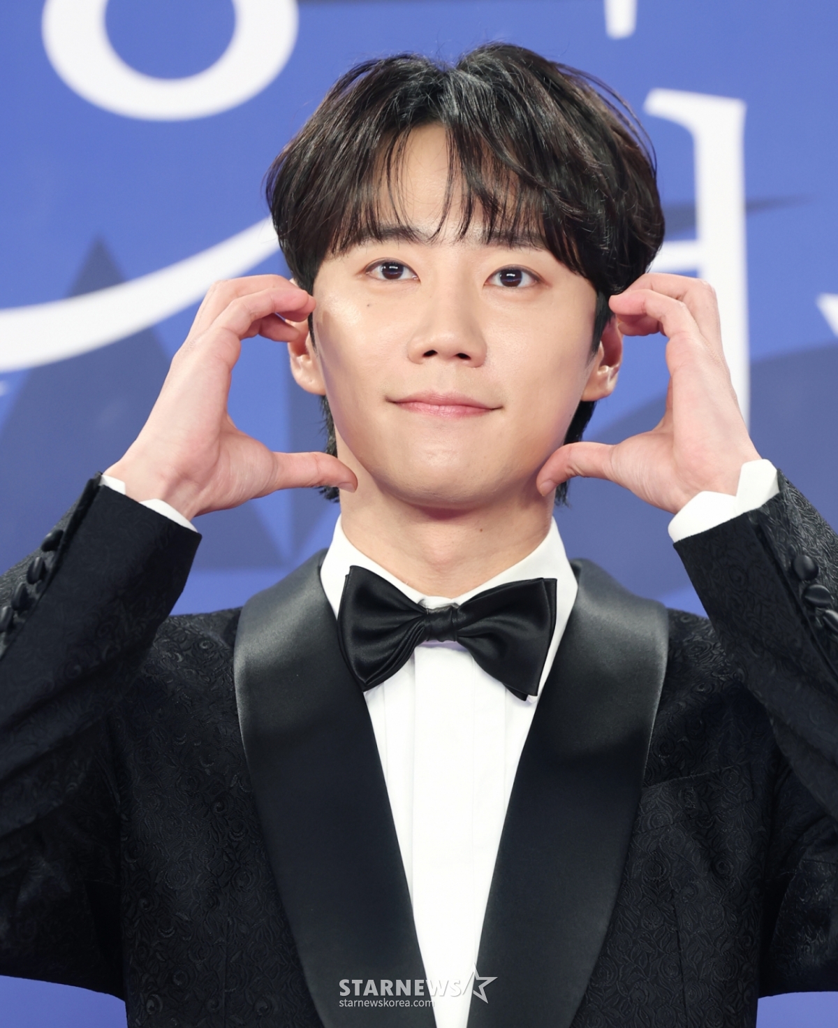 (인천=뉴스1) 권현진 기자 = 배우 이준영이 18일 인천 중구 파라다이스시티에서 열린 ‘제4회 청룡시리즈어워즈’ 레드카펫 행사에 참석해 포즈를 취하고 있다. 2025.7.18/뉴스1  Copyright © 뉴스1. All rights reserved. 무단 전재 및 재배포,  AI학습 이용 금지. /사진=(인천=뉴스1) 권현진 기자