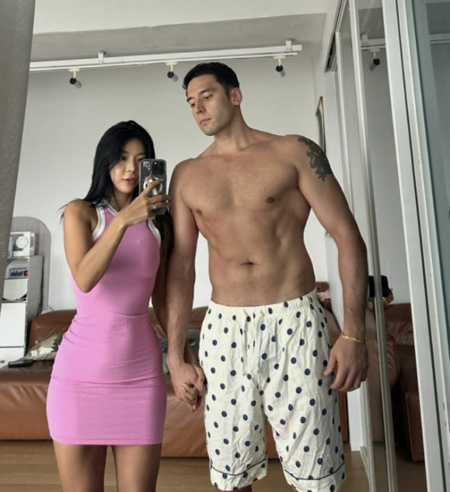 왼쪽부터 '제이제이 박지은, 줄리엔 강 부부 /사진=박지은 인스타그램