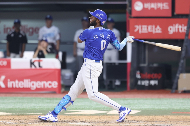 9회초 박영현을 상대로 홈런을 터뜨리는 디아즈. /사진=삼성 라이온즈 제공