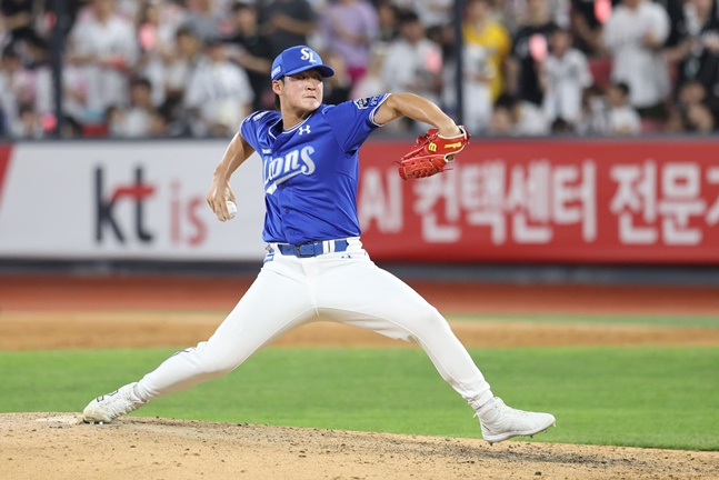 삼성 이호성이 27일 수원 KT전에서 투구하고 있다. /사진=삼성 라이온즈 제공