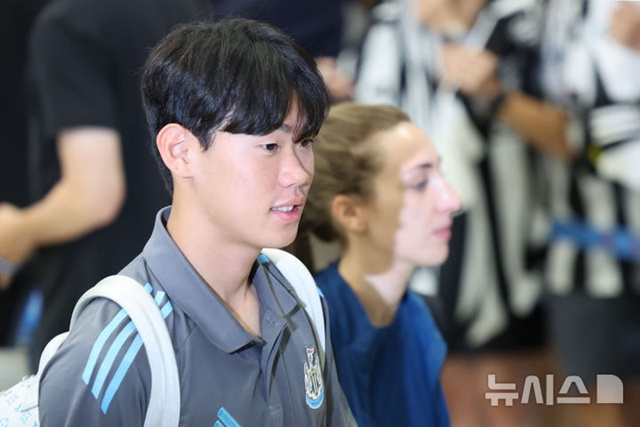 입국한 박승수. /사진=뉴시스 제공