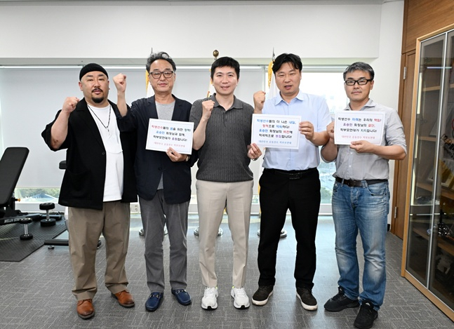 유승민(가운데) 회장 등 간담회 참석자들. /사진=대한체육회