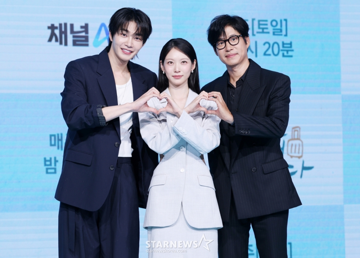 배우 김재영, 공승연, 유준상이 29일 서울 마포구 쇼킹케이팝센터에서 진행된 채널A 토일드라마 '여행을 대신해 드립니다' 제작발표회에 참석해 포즈를 취하고 있다. /2025.07.29 /사진=김휘선 hwijpg@