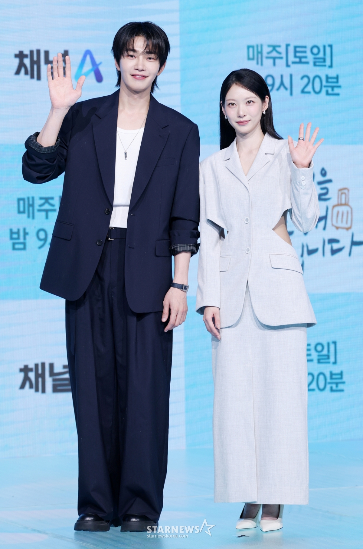 배우 김재영, 공승연이 29일 서울 마포구 쇼킹케이팝센터에서 진행된 채널A 토일드라마 '여행을 대신해 드립니다' 제작발표회에 참석해 포즈를 취하고 있다. /2025.07.29 /사진=김휘선 hwijpg@