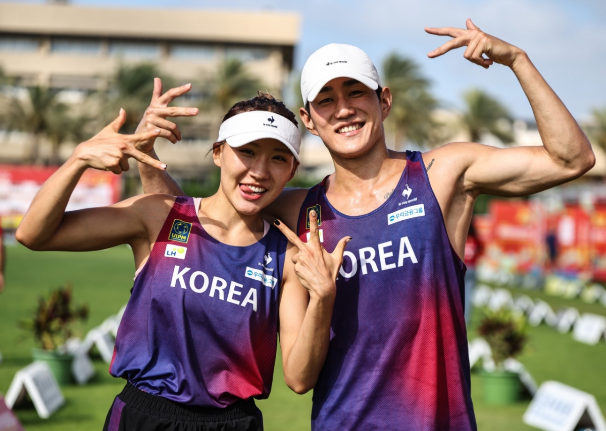 세계선수권대회 혼성계주 동메달을 합작한 성승민(왼쪽)과 서창완. /사진=대한근대5종연맹