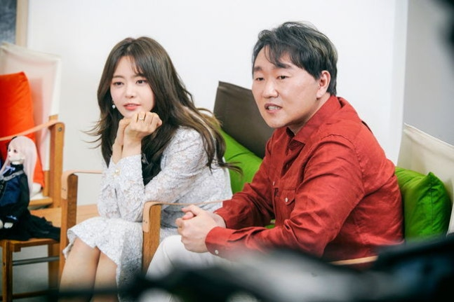 왼쪽부터 서유리, 최병길 PD /사진=JTBC 제공