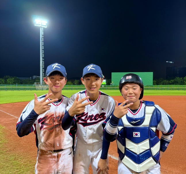 왼쪽부터 양레오, 권윤서, 민동현. /사진=대한야구소프트볼협회 제공