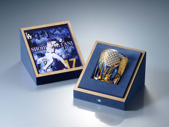 오타니 쇼헤이와 에도 키리코의 콜라보레이션 굿즈. /사진=MLB 샵 재팬 홈페이지 갈무리 