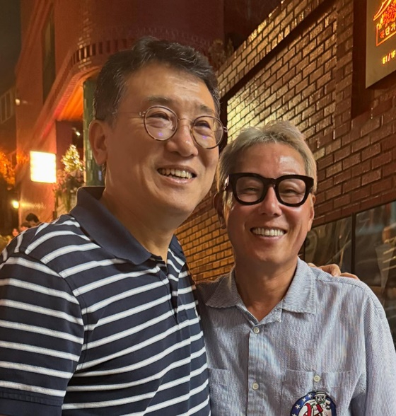 양석균 교수(왼쪽), 윤종신/사진=윤종신 인스타그램