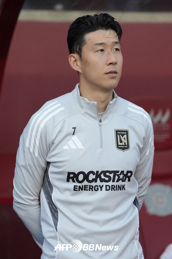 10일 오전 9시 30분(한국시간) 미국 시카고의 시트긱 스타디움에서 열린 시카고 파이어스FC와의 2025 미국 프로축구 메이저리그사커(MLS) 26라운드 원정경기 교체 명단에 포함된 손흥민. /AFPBBNews=뉴스1