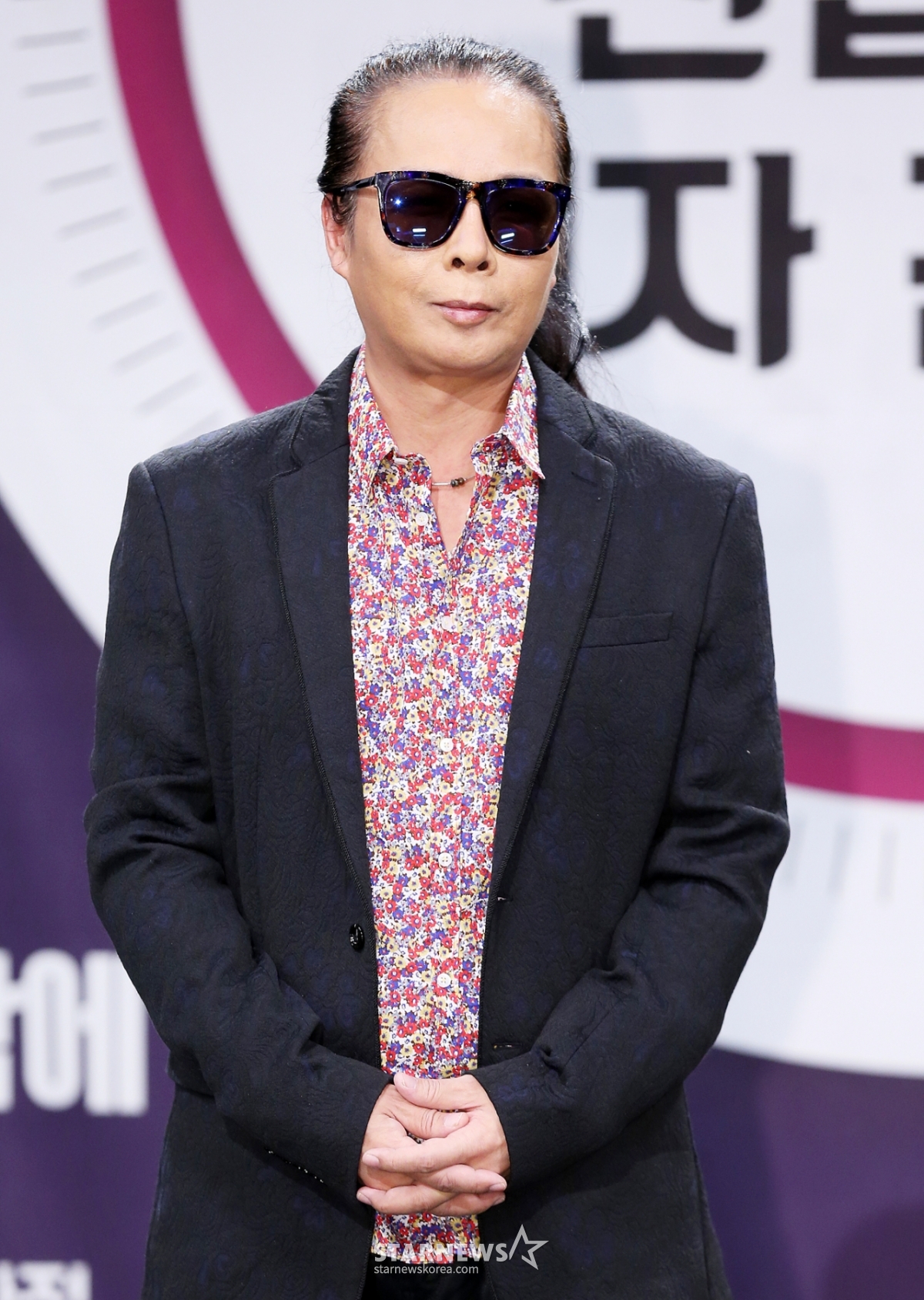 $ 가수 김태원이 30일 오후 서울 마포구 상암 MBC에서 진행된 '2016 MBC 라디오 신입 DJ 기자간담회'에 참석해 포즈를 취하고 있다. /사진=hwijpg@(김휘선 인턴기자)