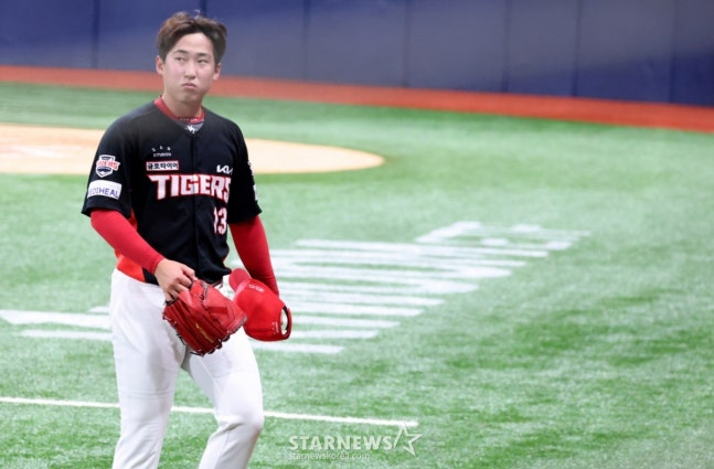 KIA 타이거즈 투수 윤영철. /사진=김진경 대기자