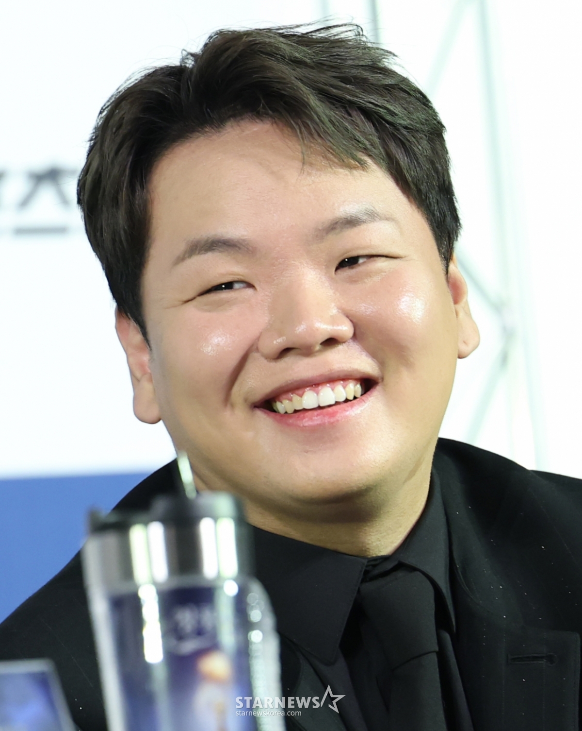 (서울=뉴스1) 권현진 기자 = 방송인 곽준빈이 6월 25일 서울 영등포구 CGV여의도에서 열린 제4회 청룡시리즈어워즈 핸드프린팅 행사에서 미소를 짓고 있다. 2025.6.25/뉴스1 Copyright © 뉴스1. All rights reserved. 무단 전재 및 재배포, AI학습 이용 금지. /사진=(서울=뉴스1) 권현진 기자