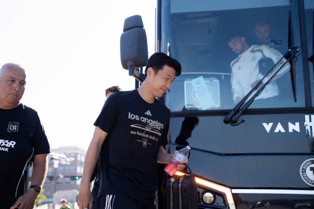 24일 FC댈러스전 출전을 위해 경기장으로 향하고 있는 로스앤젤레스(LA)FC 손흥민. /사진=LAFC SNS 캡처