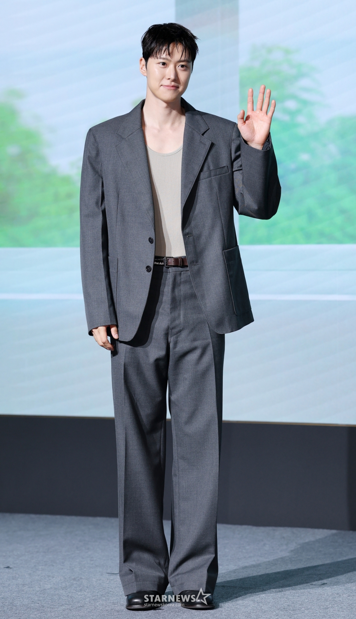 배우 공명이 25일 서울 마포구 호텔 나루에서 열린 넷플릭스 영화 '고백의 역사' 제작보고회에서 포즈를 취하고 있다. /2025.08.25 /사진=김휘선 hwijpg@