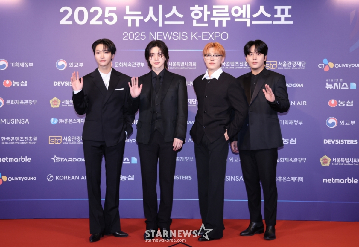 [서울=뉴시스] 조성우 기자 = 그룹 에이티즈가 28일 서울 중구 롯데호텔에서 열린 제7회 뉴시스 한류엑스포(2025 K-엑스포) 포토월 행사에서 포즈를 취하고 있다. 2025.08.28. xconfind@newsis.com /사진=조성우