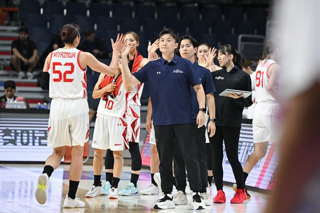 일본 후지쯔 레드웨이브. /사진=WKBL 제공