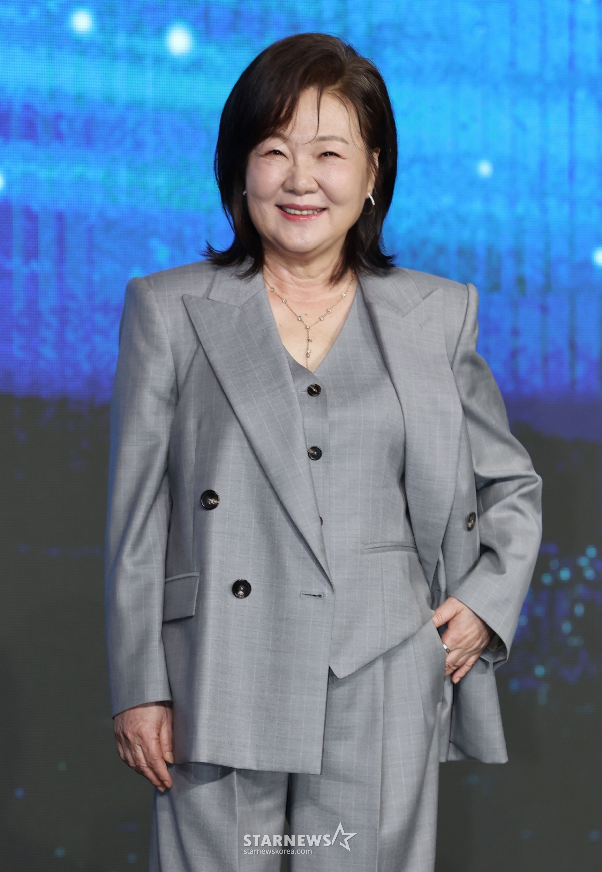 배우 김해숙이 2일 오전 서울 포시즌스 호텔에서 진행된 디즈니+ 오리지널 시리즈 '북극성' 제작발표회에 참석해 포즈를 취하고 있다. 유엔대사로서 국제적 명성을 쌓아온 문주(전지현)가 대통령 후보 피격 사건의 배후를 쫓는 가운데, 그녀를 지켜야만 하는 국적불명의 특수요원 산호(강동원)와 함께 한반도를 위협하는 거대한 진실을 마주하는 첩보 멜로 시리즈 '북극성'은 오는 10일 공개된다. /2025.09.10 /사진=이동훈 photoguy@