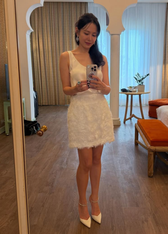 /사진=손예진 SNS