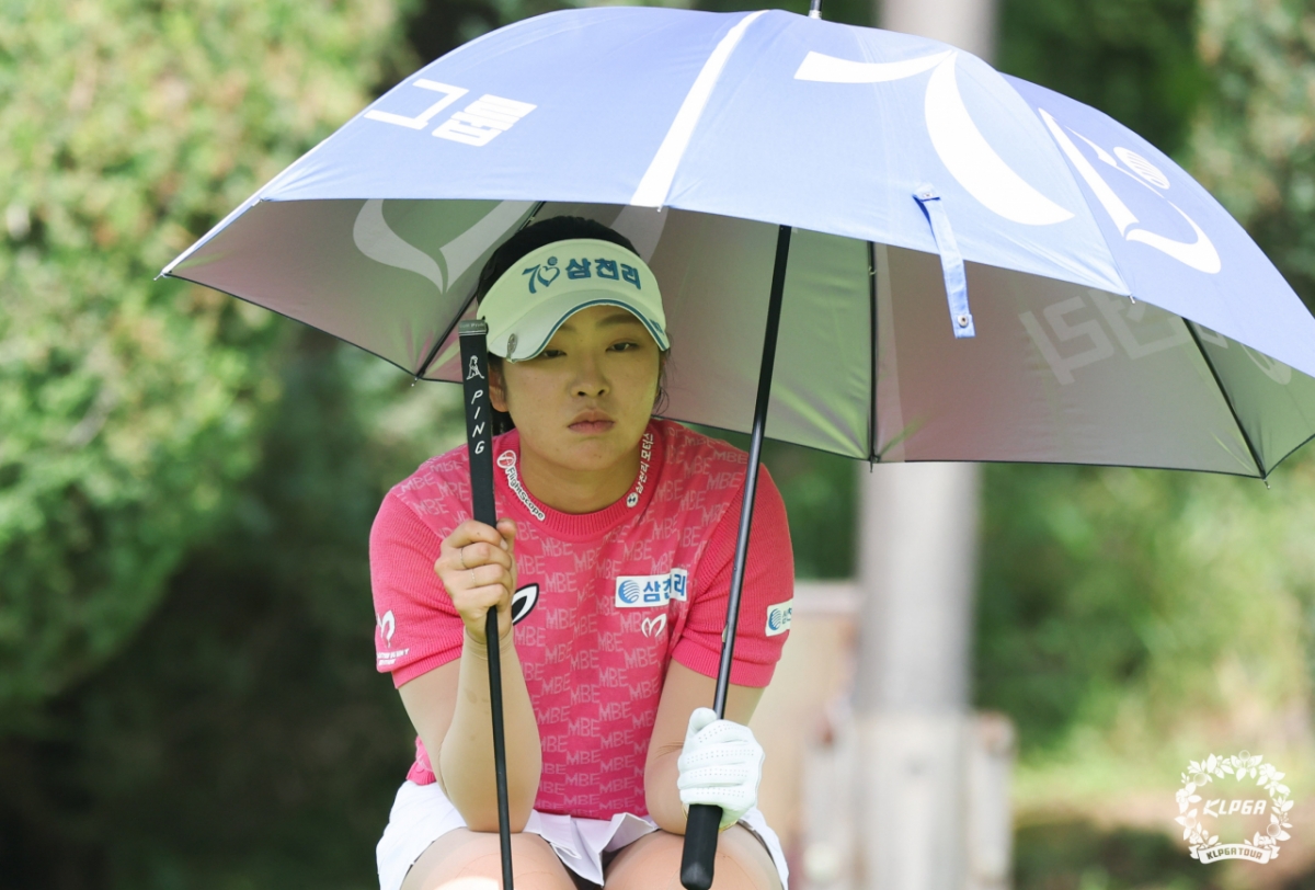 7일 경기도 이천시 블랙스톤 이천 골프클럽(파72)에서 열린 한국프로여자골프(KLPGA) 투어 KB금융 스타챔피언십(총상금 15억 원) 4라운드 경기 중 유현조. /사진=KLPGA 제공
