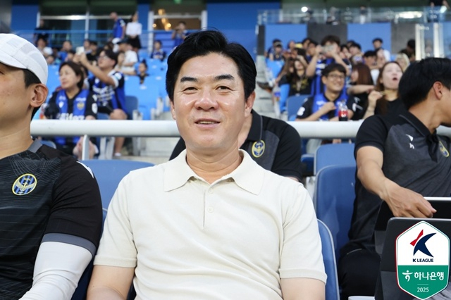 윤정환 인천유나이티드 감독. /사진=한국프로축구연맹 제공