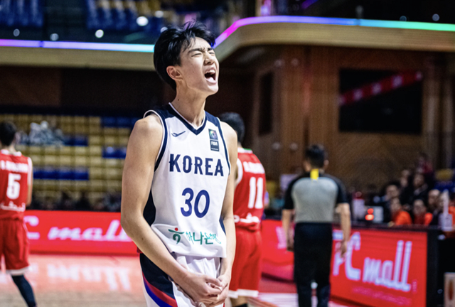 포효하는 박태준. /사진=FIBA 홈페이지 캡처 