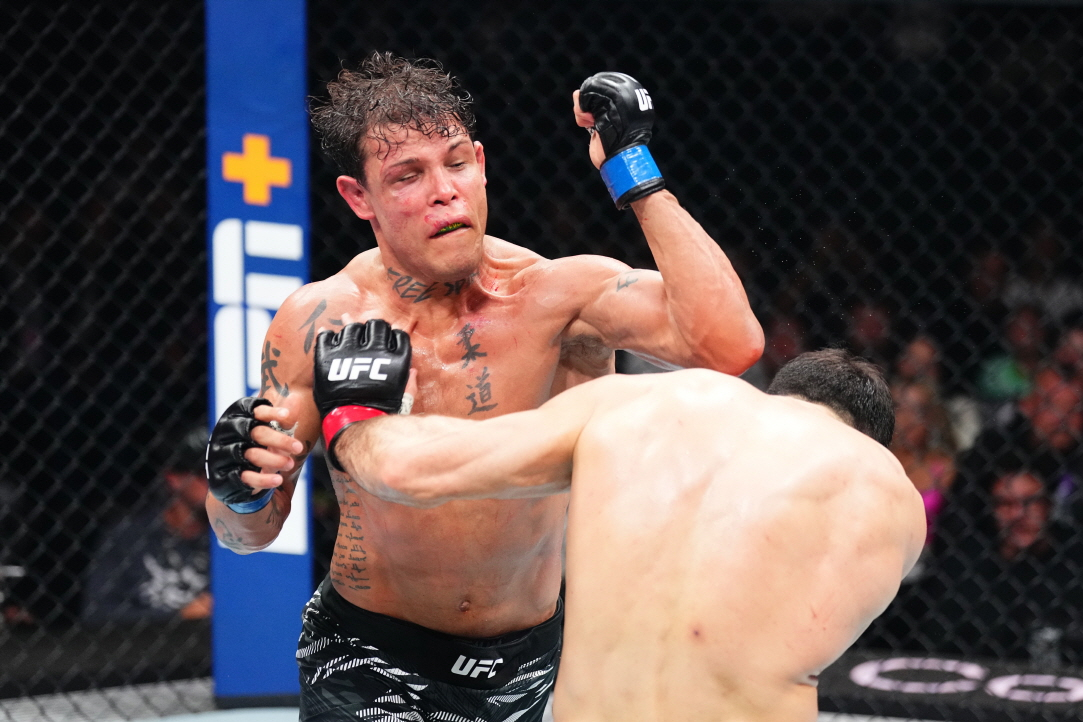 카이우 보할류(왼쪽). /사진=UFC 제공