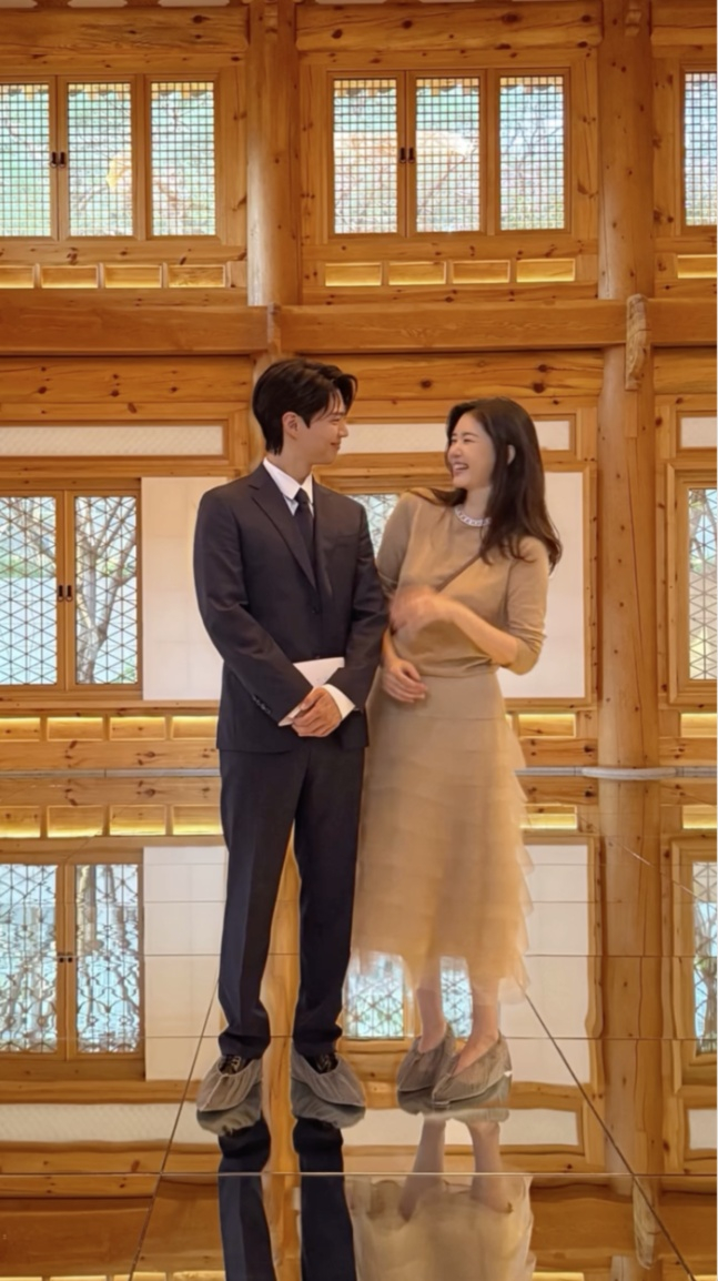 왼쪽부터 박보검, 김희영 