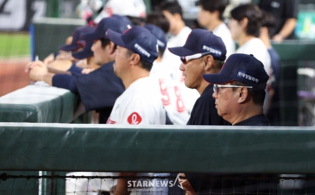 10일 사직 경기에서의 롯데 더그아웃. /사진=김진경 대기자