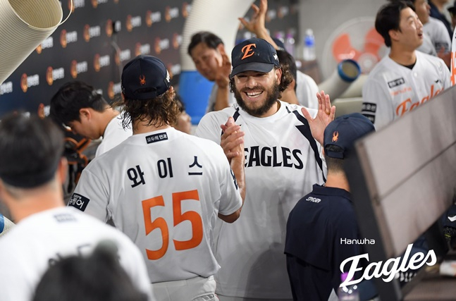 한화 라이언 와이스(왼쪽)와 코디 폰세. /사진=한화 이글스 제공 
