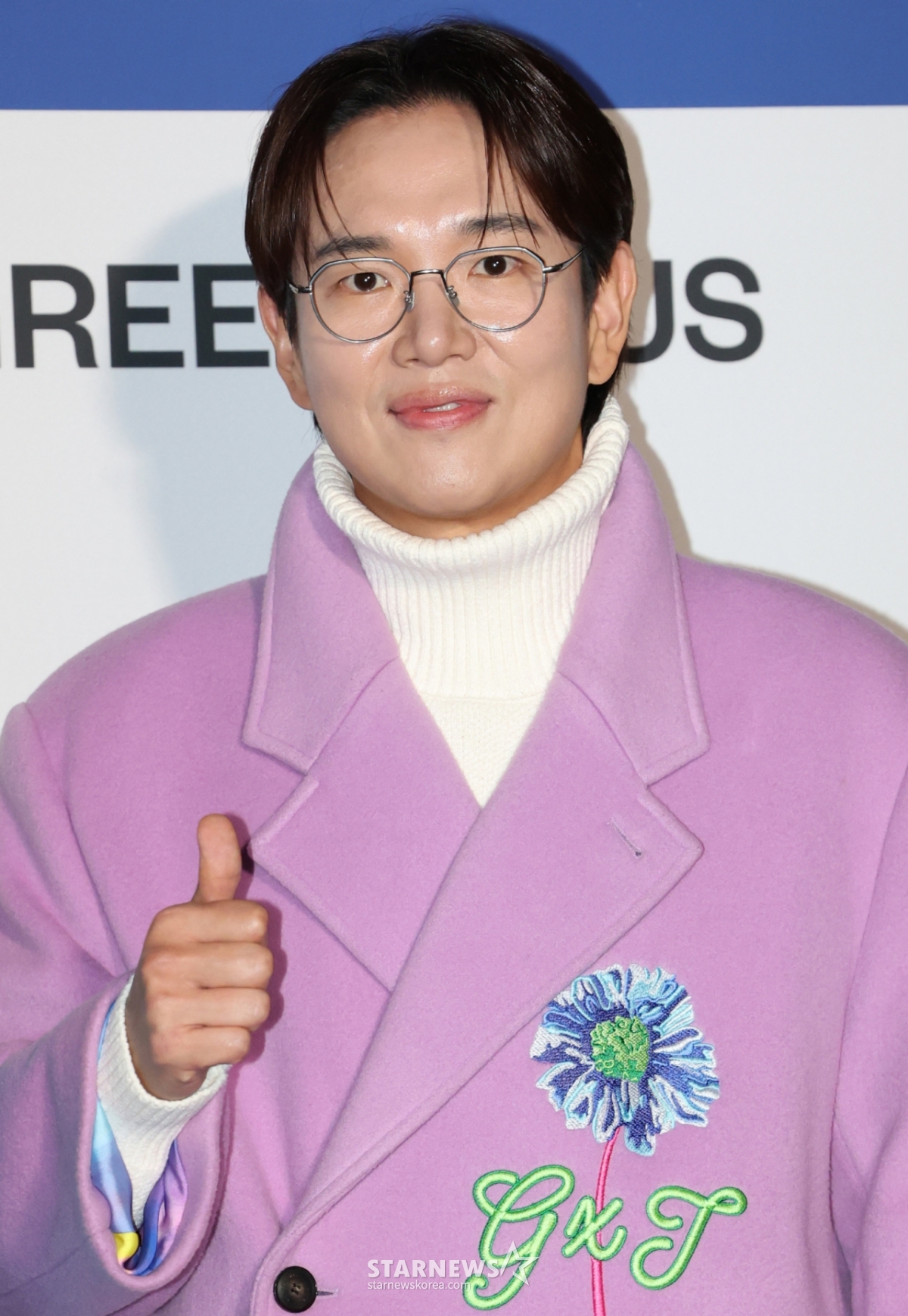(서울=뉴스1) 권현진 기자 = 방송인 장성규가 6일 서울 중구 동대문디자인플라자(DDP)에서 열린 ‘2025 F/W서울패션위크’ ‘그리디어스’ 컬렉션에 참석해 포즈를 취하고 있다. 2025.2.6/뉴스1  Copyright © 뉴스1. All rights reserved. 무단 전재 및 재배포,  AI학습 이용 금지. /사진=(서울=뉴스1) 권현진 기자
