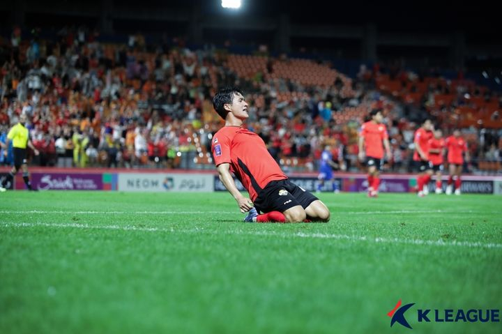 강원FC 공격수 구본철. /사진=한국프로축구연맹 제공