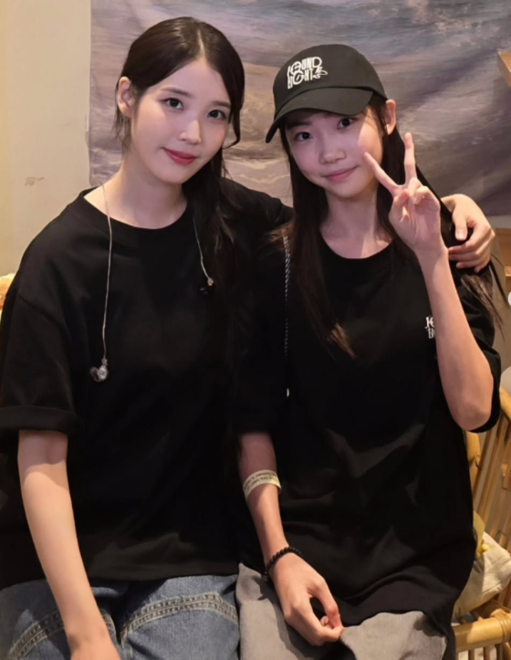 아이유(왼쪽), 김태연 /사진=김태연 공식 SNS