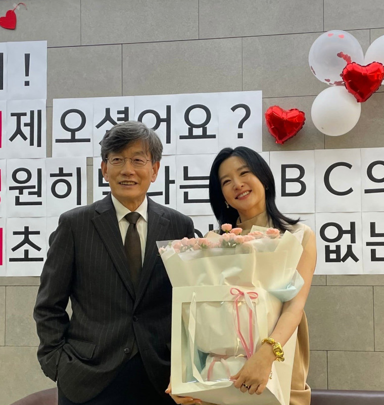 손석희, 이영애 /사진=인스타그램
