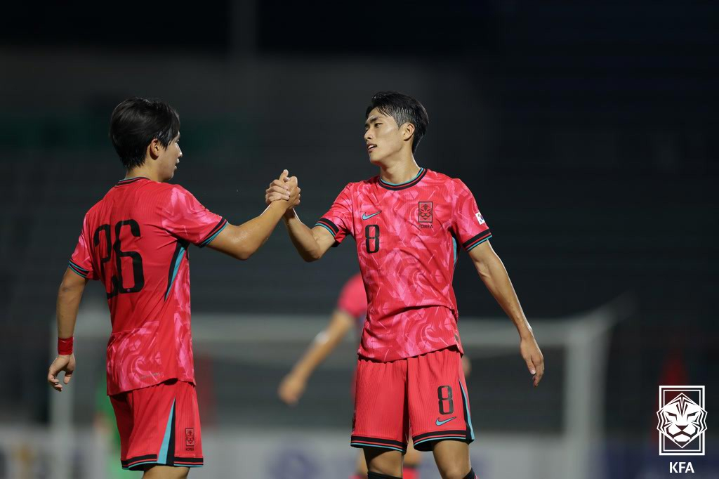 20세 이하(U-20) 축구 대표팀 공격수 김명준(오른쪽). /사진=대한축구협회 제공