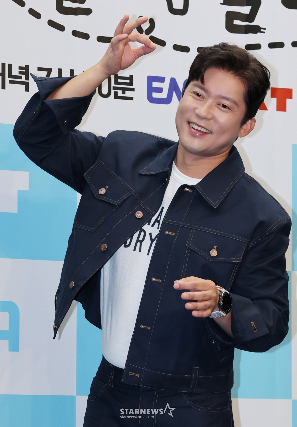 방송인 김대호가 19일 오전 서울 마포구 상암동 스탠포드호텔에서 진행된 ENA 예능 '어디로 튈지 몰라' 제작발표회에 참석해 포즈를 취하고 있다.  짜여진 리스트도 사전 기획된 코스도 없이 오로지 맛집 사장님들의 릴레이 추천에 따라 인생 맛집을 찾아다니는 '노(No) 섭외 즉흥 맛집 투어 예능' 어디로 튈지 몰라는 오는 21일 첫 방송된다. /2025.09.19 /사진=이동훈 photoguy@