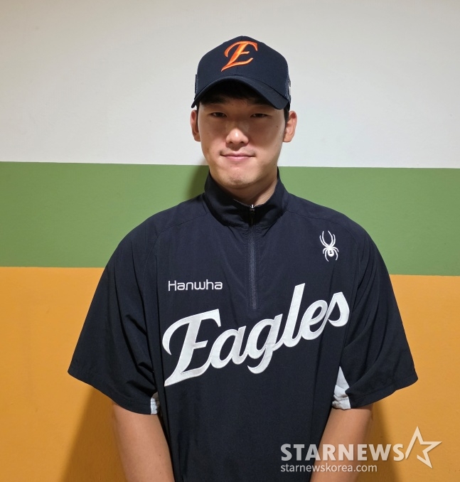 한화 윤산흠이 19일 수원 KT-한화전이 우천 취소된 후 취재진과 만났다. /사진=김동윤 기자 